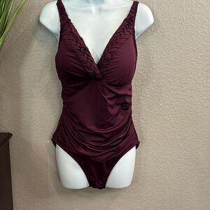 RB6 Hilor plum Braided, padded One piece bathing suit Size 14